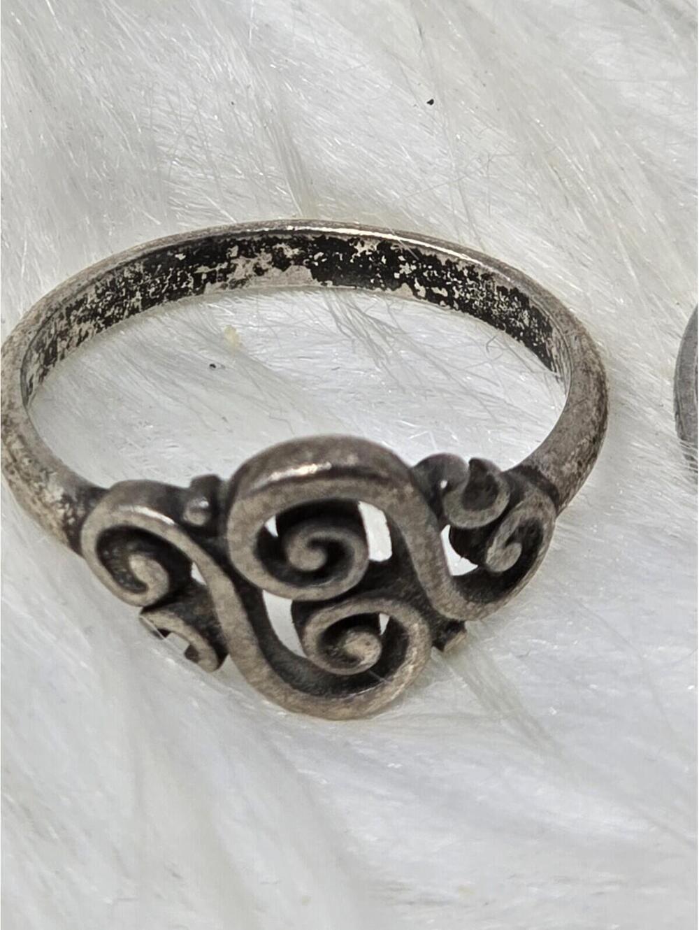 James Avery Sterling Silver Spanish Swirl Scroll Ornate Ring